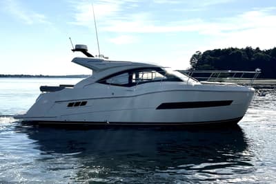 BOATZON | Carver C37 2019