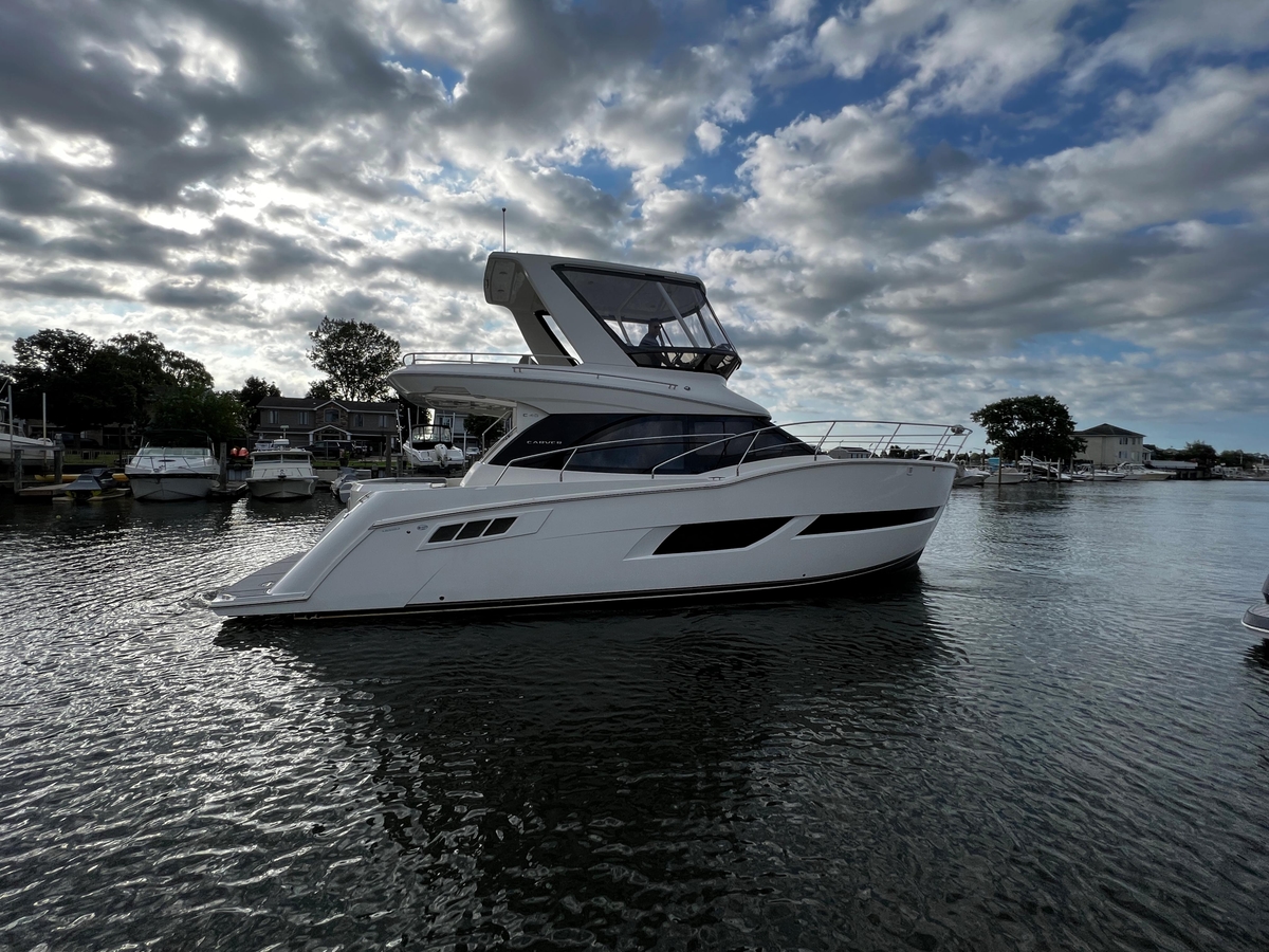 2020 Carver C40 - Sold Boat