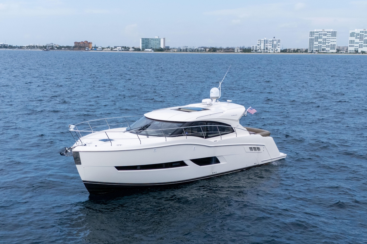 2015 Carver C43 Coupe - Sold Boat