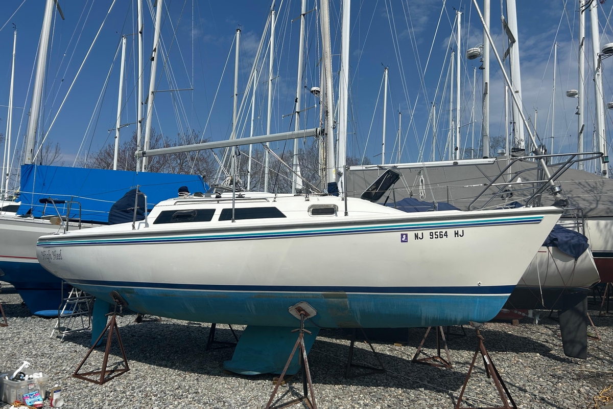 1994 Catalina 270 - Sold Boat
