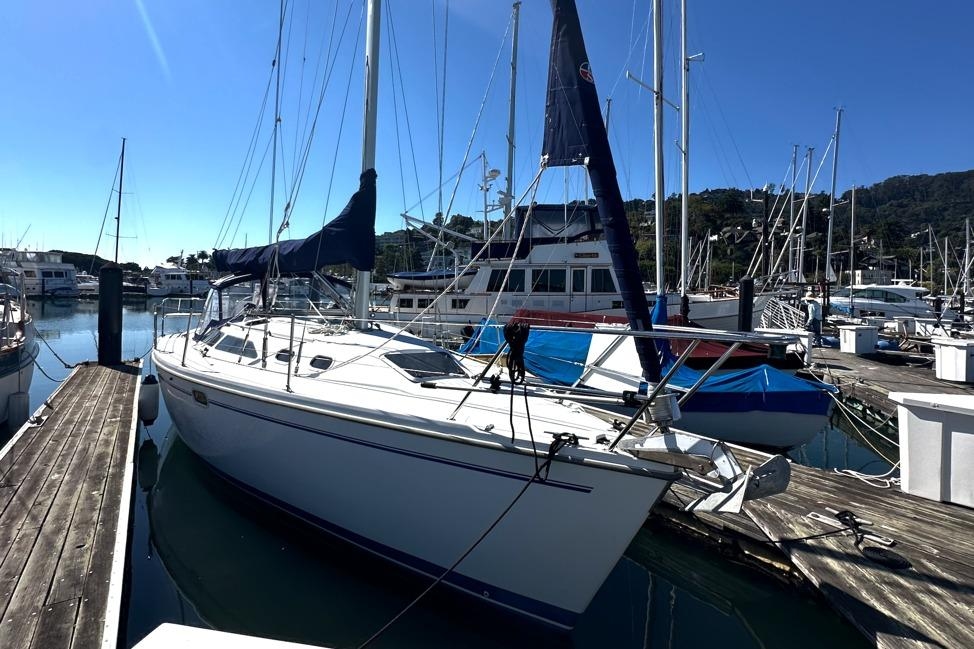 2000 Catalina 320 - Sold Boat