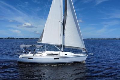 BOATZON | Catalina 356 2026