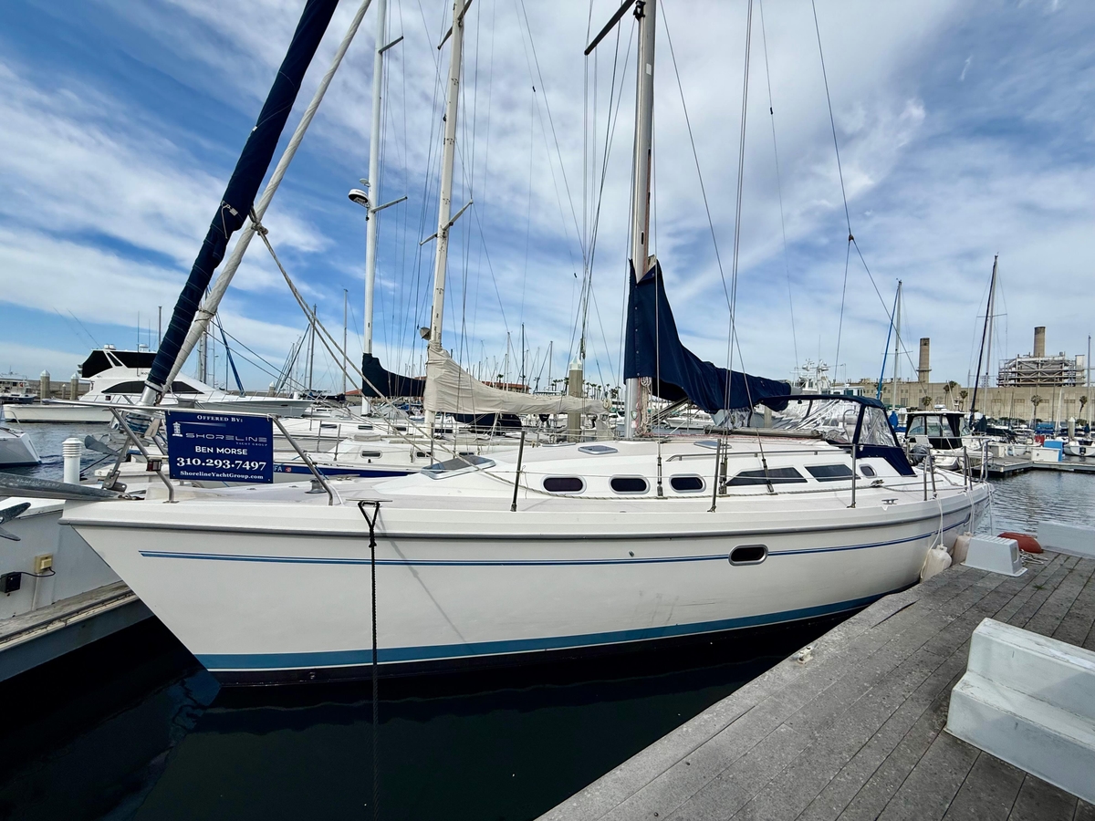 2001 Catalina 390 - Sold Boat