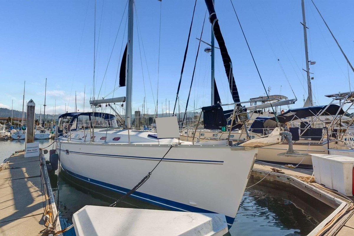 2005 Catalina 470 - Sold Boat