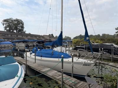 BOATZON | Catalina Capri 26 1992