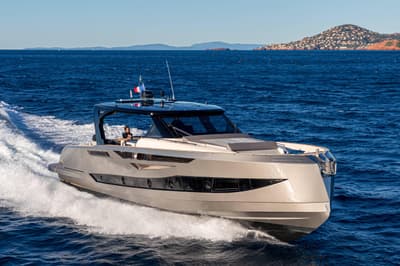 BOATZON | Cayman Yachts WA 540 2024