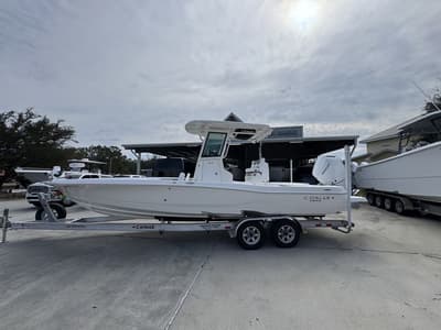 BOATZON | Caymas Boats 28 HB 2026