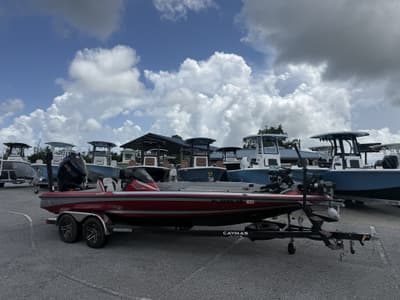 BOATZON | Caymas CX 21 Pro LOADED WITH 126 HOURS 2020