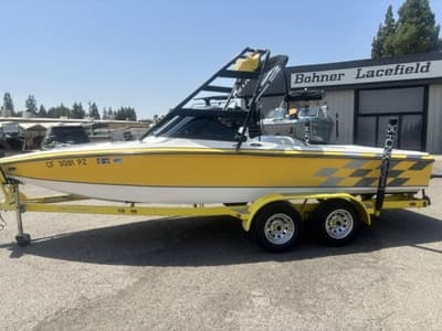 BOATZON | Centurion Elite Bowrider 2003