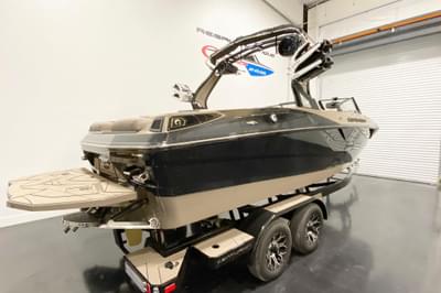 BOATZON | Centurion Fe22 2025 BOATZON | Centurion Fe22 2025