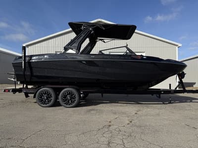 BOATZON | Centurion Fe22 2026