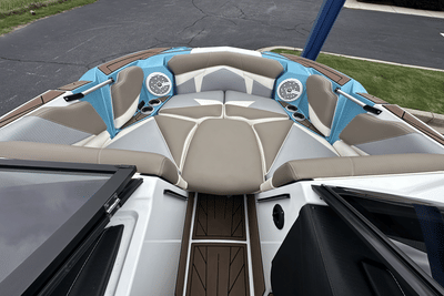 BOATZON | Centurion FI25 2022