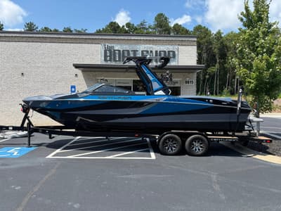 BOATZON | Centurion Fi25 2023