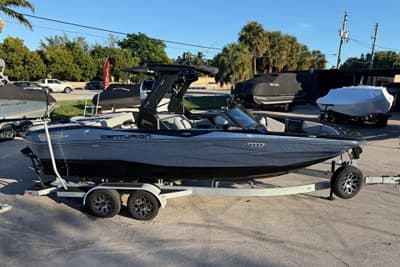 BOATZON | Centurion Nv233 2027