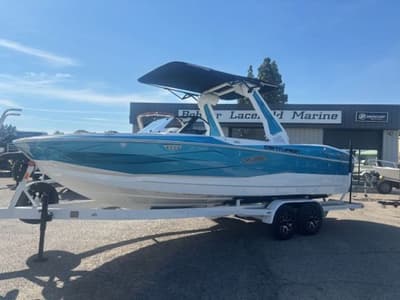 BOATZON | Centurion Nv243 2026