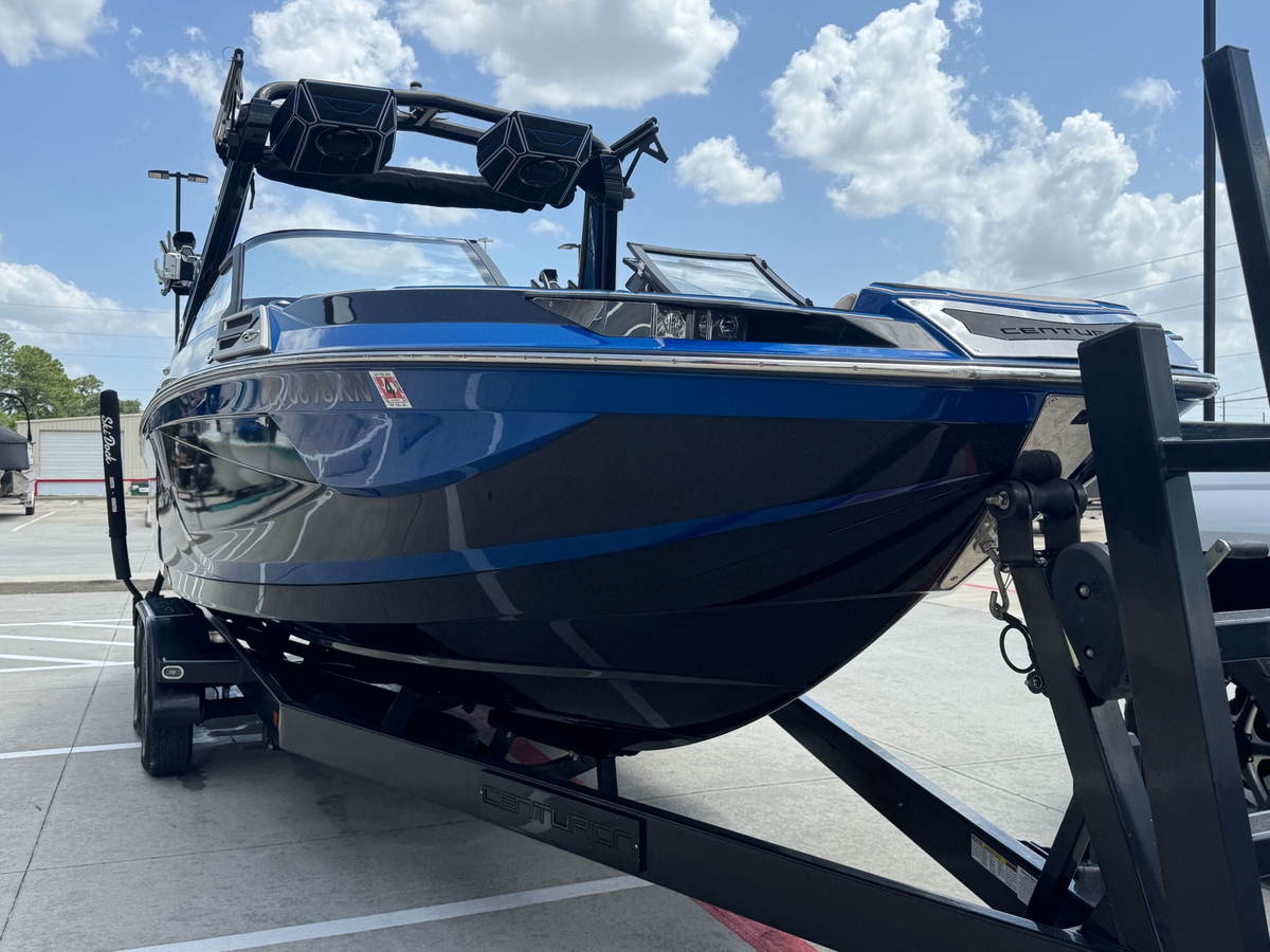 2022 Centurion Ri 230 - Sold Boat
