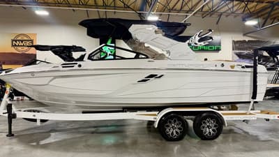 BOATZON | Centurion Ri 230 2026