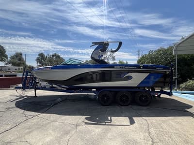BOATZON | Centurion RI 257 2017 BOATZON | Centurion RI 257 2017