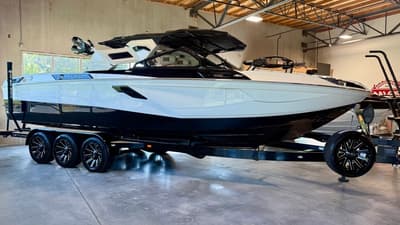 BOATZON | Centurion Ri 265 2026