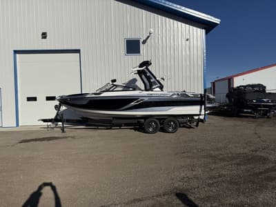BOATZON | Centurion Ri230 2022