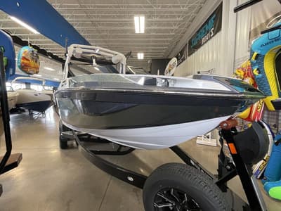 BOATZON | Centurion Ri230 2025 BOATZON | Centurion Ri230 2025