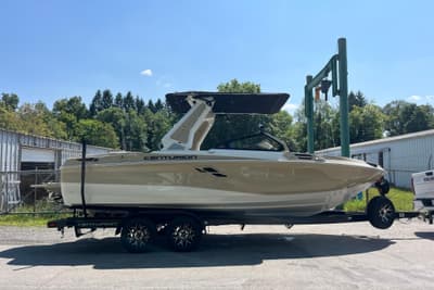 BOATZON | Centurion Ri230 2025