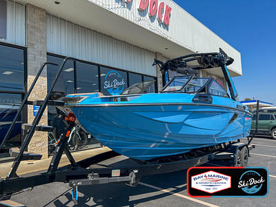 BOATZON | Centurion Ri230 2025