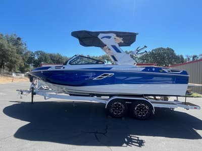 BOATZON | Centurion Ri230 2026 BOATZON | Centurion Ri230 2026