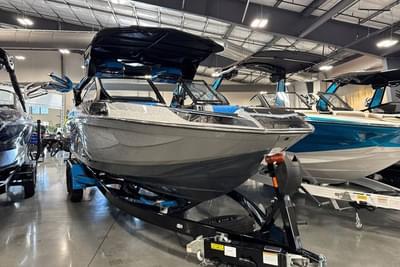 BOATZON | Centurion Ri245 2025 BOATZON | Centurion Ri245 2025