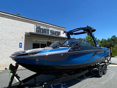 BOATZON | Centurion Ri245 2025