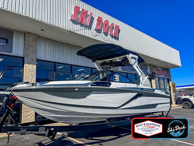 BOATZON | Centurion Ri245 2025