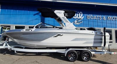 BOATZON | Centurion Ri245 2026