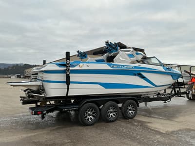 BOATZON | Centurion RI245 2026
