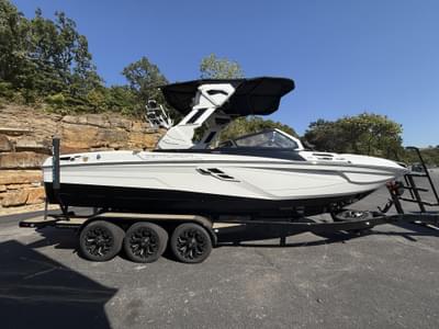 BOATZON | Centurion Ri245 2026 BOATZON | Centurion Ri245 2026