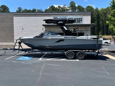 BOATZON | Centurion Ri245 dmscategoryfloorplan 2026
