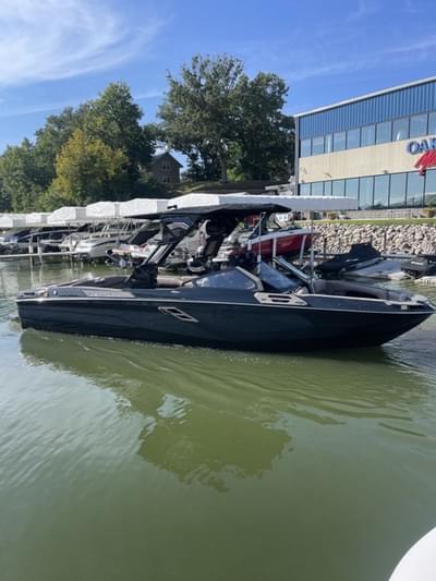 BOATZON | Centurion Ri265 2026