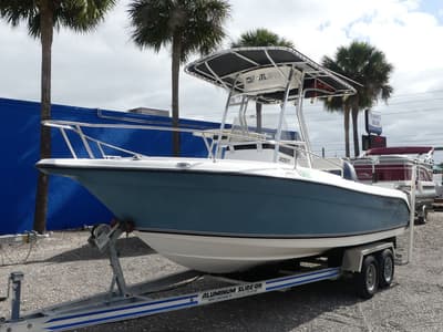 BOATZON | Century 2001 CC 2008