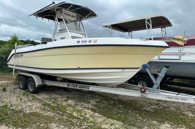 BOATZON | Century 2301 Center Console 2006