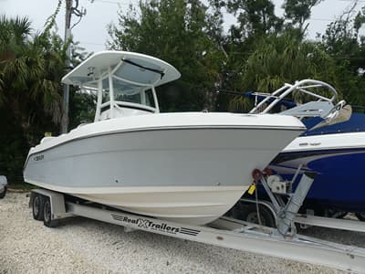 BOATZON | Century 2301 Center Console 2017