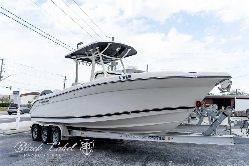 2017 Century 2600 - Sold Boat