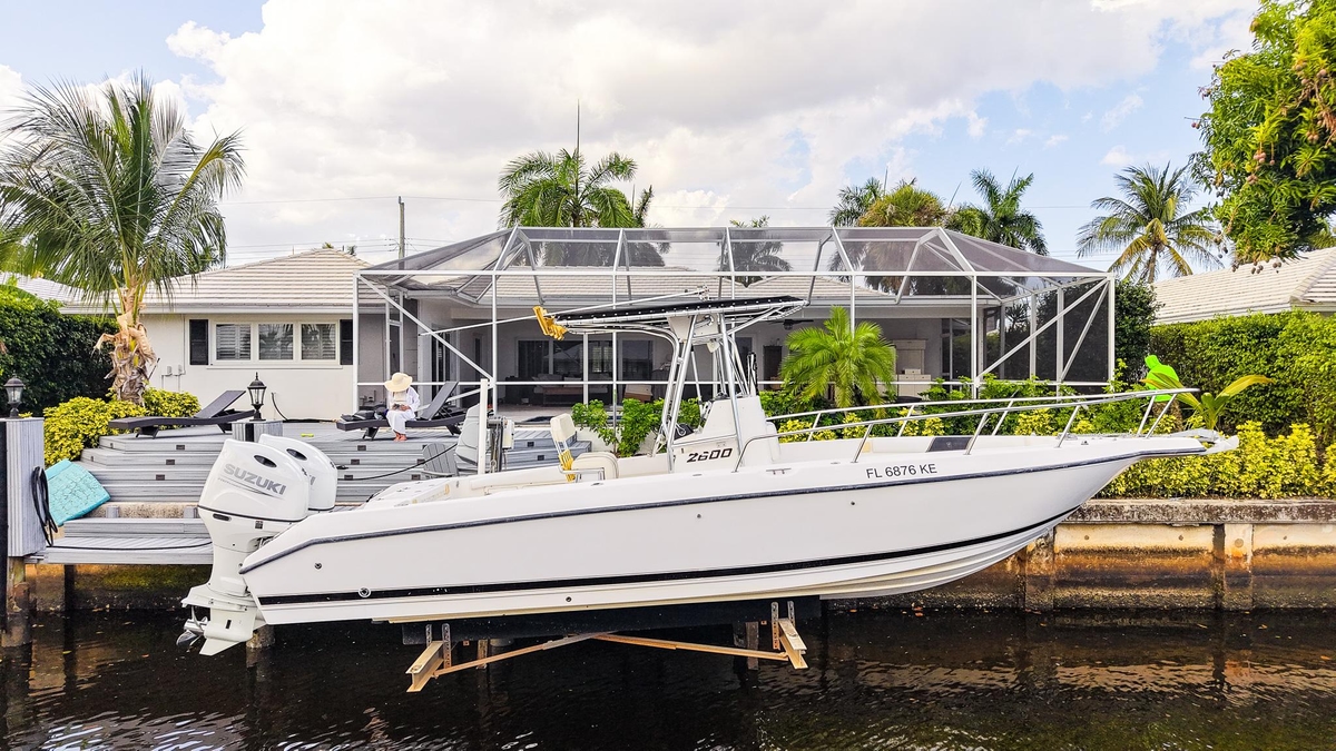 1999 Century 2600 Center Console - Sold Boat