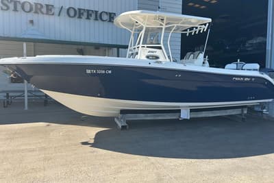 BOATZON | Century 2901 Center Console 2015