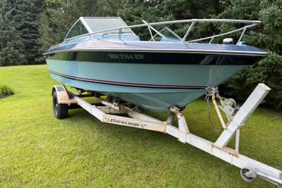 BOATZON | Century 3000 Bowrider 1983