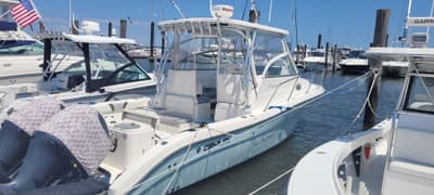 BOATZON | Century 3000 Sport Cabin 2015