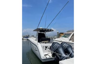 BOATZON | Century 3200 Center Console 2004