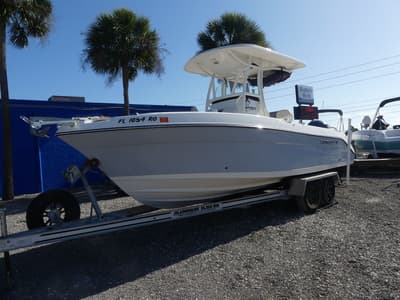 BOATZON | Century Boats 2301 Center Console 2017