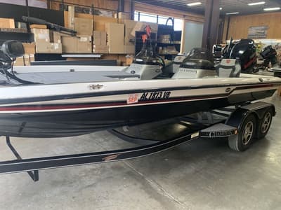 BOATZON | Champion 206 Elite DCX 2004