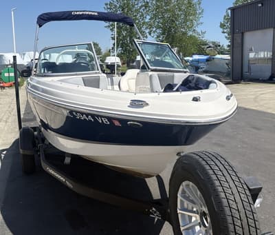 BOATZON | Chaparral 19 SSI OB 2024
