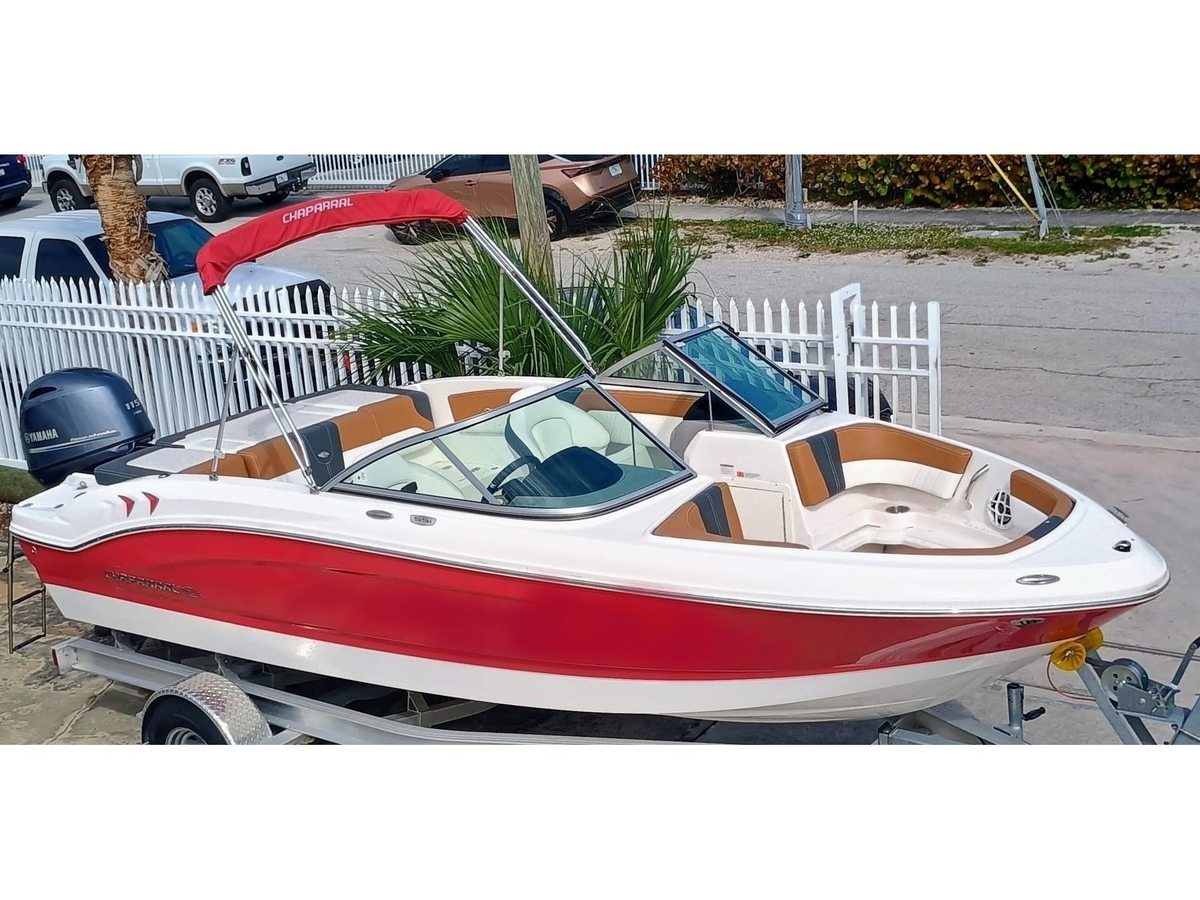 2024 Chaparral 19 SSi OB - Sold Boat