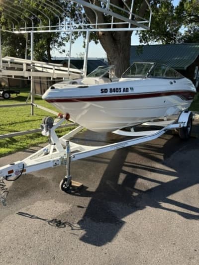 BOATZON | Chaparral 190 SSI 2004